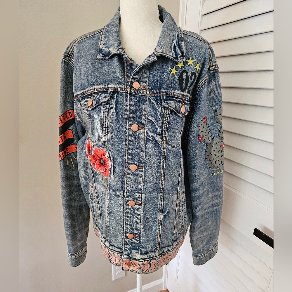 TRUE RELIGION SUN & STARS EMBROIDERED DENIM TRUCKER JACKET ⭐️🌙Size Large | NWT - Picture 3 of 8